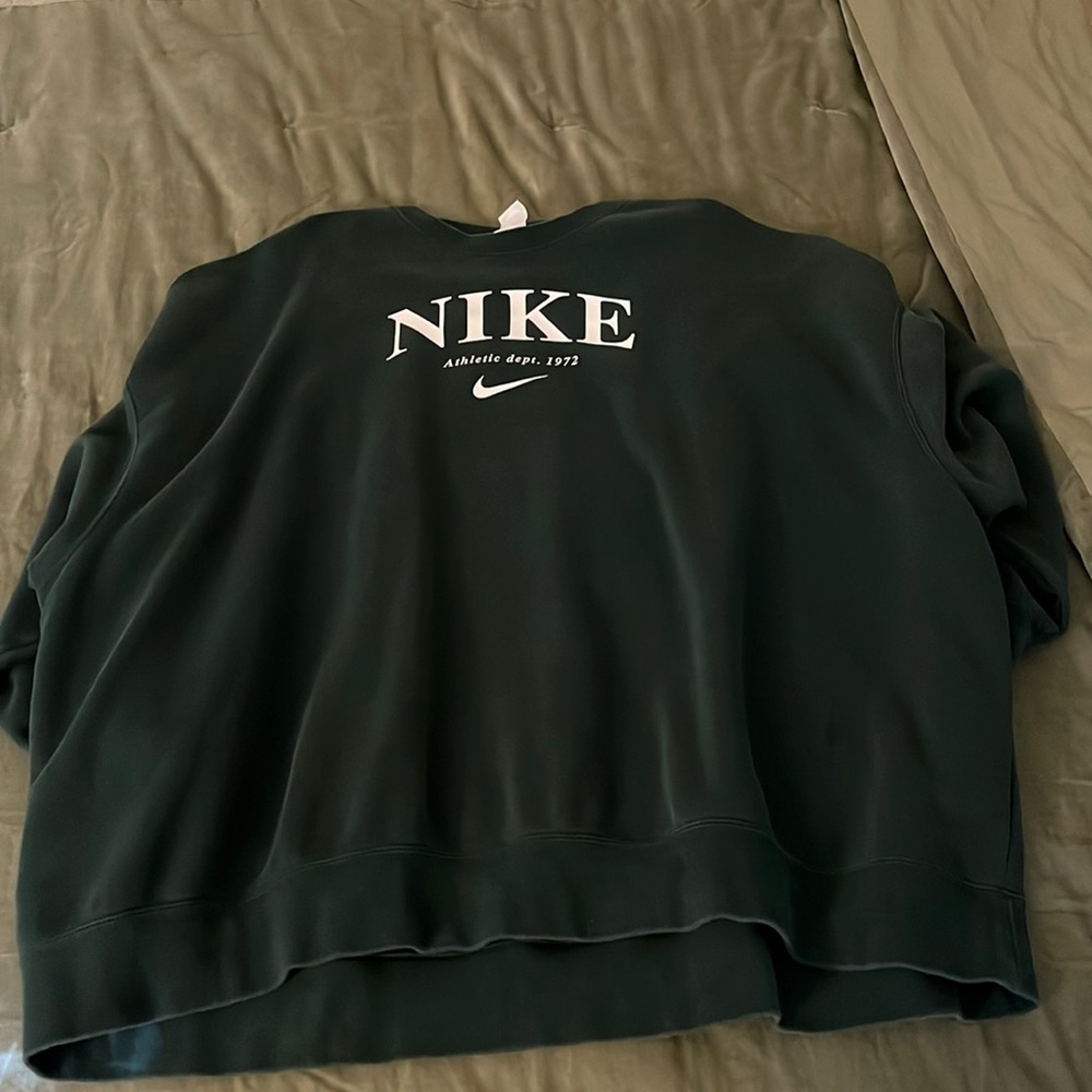 nike oversized sweatshirt
